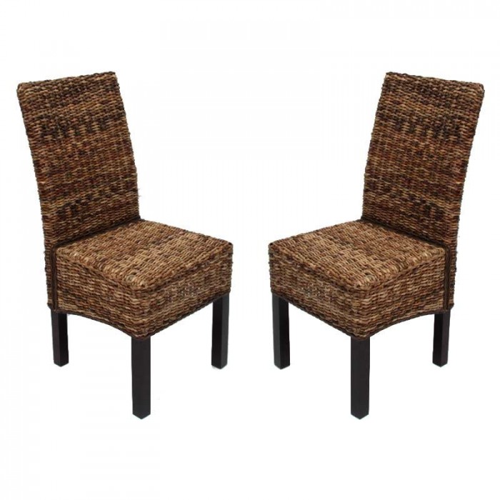 sillas de mimbre marrón oscuro